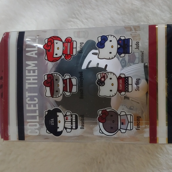 🇺🇸Olympic Hello Kitty USA Baseball Collectible kidrobot figurine - Picture 3 of 6
